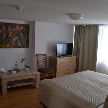 Pension Klitzeklein Zentrum เวิร์ทไฮม์ ภายนอก รูปภาพ